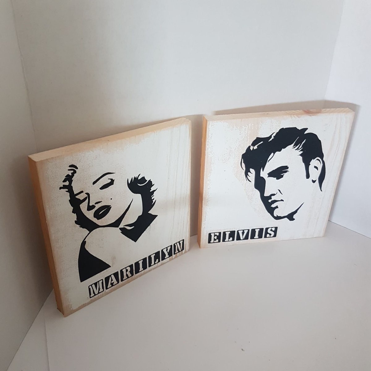 arlissbryant's tweet image. Elvis Presley and Marilyn Monroe Bathroom restroom sign tuppu.net/fd475cd  #BathroomSigns