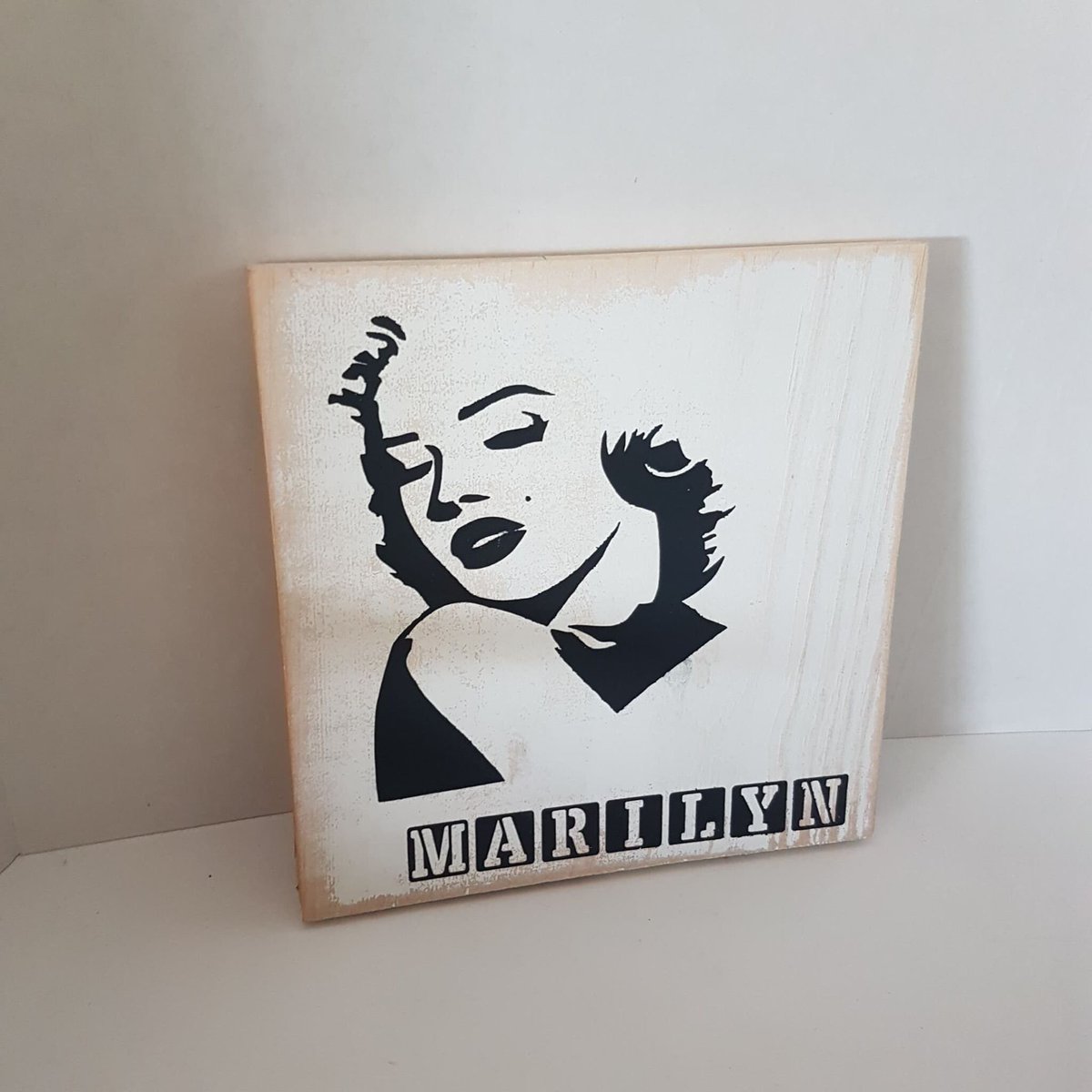 arlissbryant's tweet image. Elvis Presley and Marilyn Monroe Bathroom restroom sign tuppu.net/fd475cd  #BathroomSigns