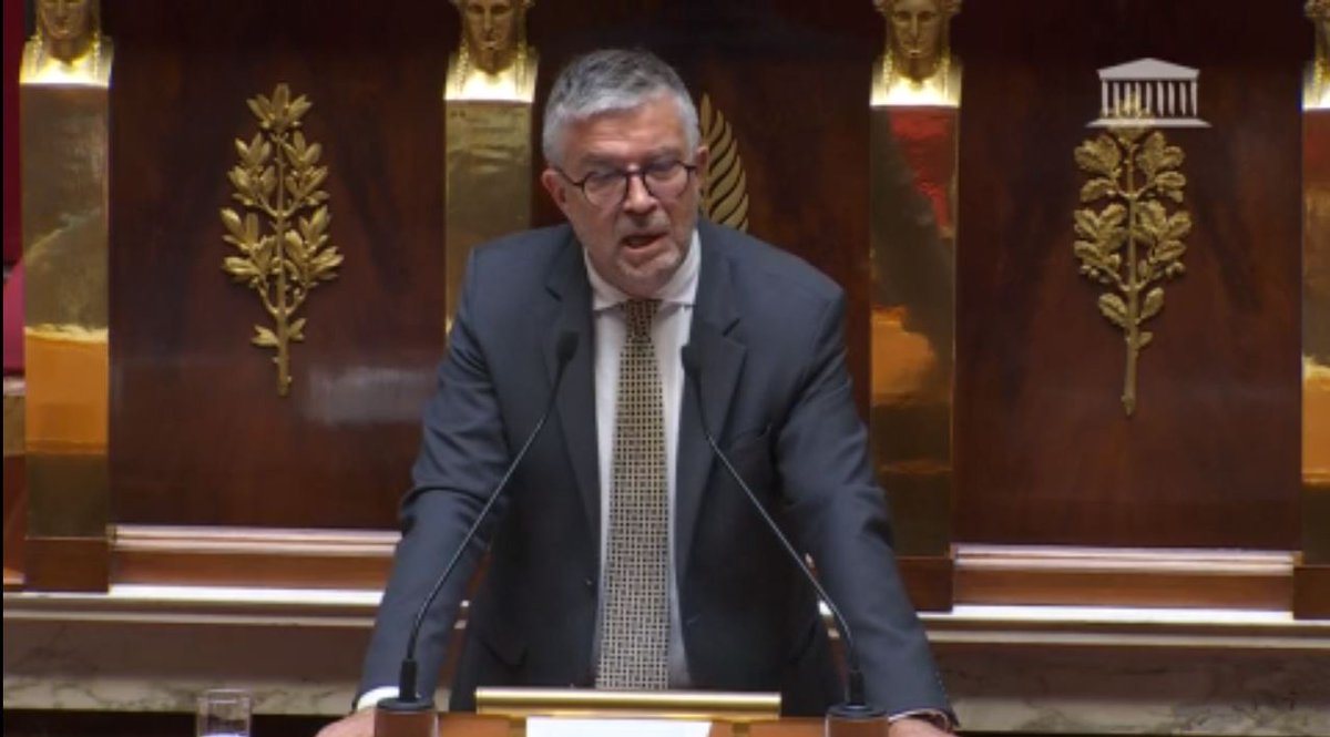 BFMTV's tweet photo. 🔴 EN DIRECT
Pour le patron du groupe Liot, la "responsabilité" d'Élisabeth Borne devrait être de "démissionner"
https://t.co/GIC4quvjz0 https://t.co/QAHh9V7wqu