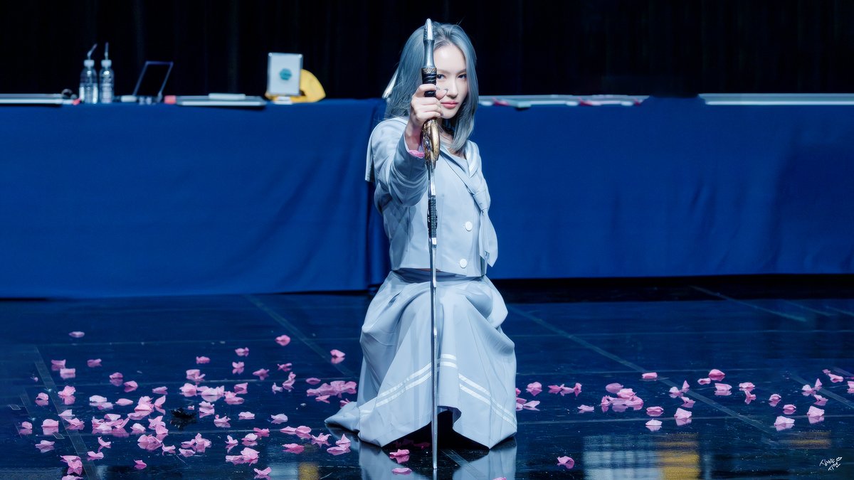 230610
#시연 #SIYEON #드림캐쳐 #Dreamcatcher