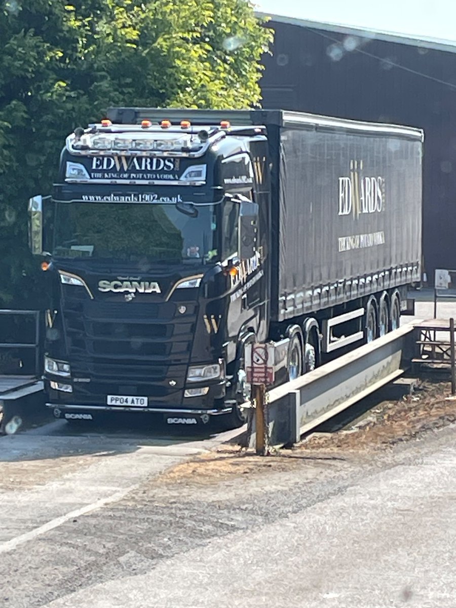 <a href="/edwards_1902/">Edwards 1902</a>  lorry busy out in the ☀️☀️
Check out our vodka for your summer cocktails 🍸🍸🍸