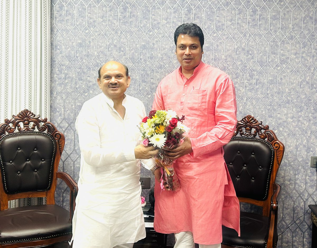 दिल्ली आवास पर सोनीपत के लोकप्रिय सांसद श्री रमेश कौशिक जी ने शिष्टाचार भेंट की।

उन्होंने मोदी सरकार के 9 साल पूरे होने पर सोनीपत लोकसभा क्षेत्र में चल रहीं महासम्पर्क अभियान की गतिविधियों से अवगत कराया। <a href="/RCKaushikBJP/">Ramesh Chander Kaushik</a> #9YearsOfSeva