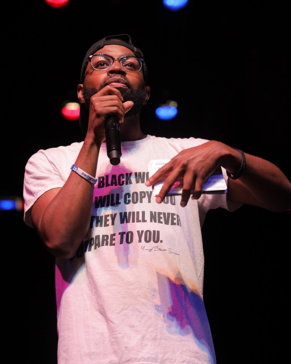 CardinalAndPine's tweet photo. Big shout out to NC's Detour Slam Team, ranking 4th nationally at the Southern Fried Poetry Slam in Knoxville! Kudos to team captain @Nick_Courmon, a renowned poet and artist from Greensboro, who also secured 4th place in the individual poet finals🎙️ #PoetryCommunity #NCRepresent https://t.co/7j2PDPLmRM