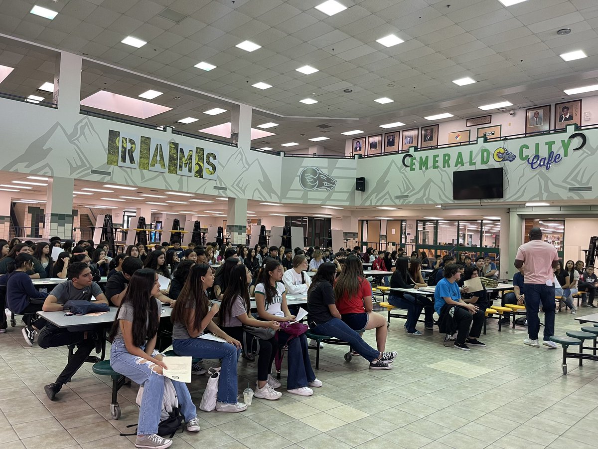 Lourdes Coria (@ssanchez_ms) on Twitter photo Great start <a href="/MontwoodHS/">David Herrera</a> Rams Early College Bridge Camp #excellence #EarnYourHorns Coach Smith welcomes the students to MHS Great start <a href="/MontwoodHS/">David Herrera</a> Rams Early College Bridge Camp #excellence #EarnYourHorns Coach Smith welcomes the students to MHS