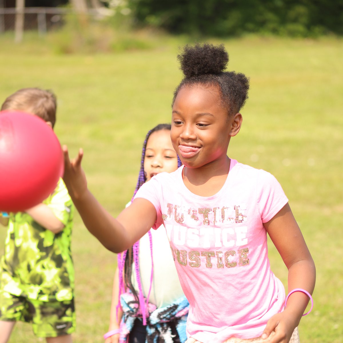 TMEChesapeake's tweet photo. Perfect weather for Field Day! Thank you to Coach Max and all of our volunteers. Our students had a great time 🫶😀 https://t.co/Zt2Yssm1Sc