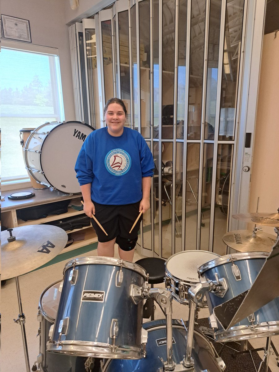 Congratulations to Megan for receiving the NSMEA and CMEA Bursary for full tuition to Acadia U Summer Music Academy!!! Very proud of this student musican!!! @RmsMiddle #musicforlife