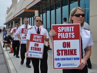 SpiritMEC_ALPA's tweet image. 13 years ago today, 450+ Spirit pilots stood together, steadfast in fighting for their worth, skill, and livelihoods. Our historic strike led to major gains for Spirit pilots and their families. Join us as we remember and honor their efforts and the power of unity.
