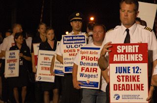 SpiritMEC_ALPA's tweet image. 13 years ago today, 450+ Spirit pilots stood together, steadfast in fighting for their worth, skill, and livelihoods. Our historic strike led to major gains for Spirit pilots and their families. Join us as we remember and honor their efforts and the power of unity.