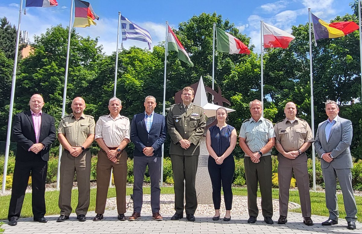 The🇬🇧 Ministry of Defence representatives visited 🇨🇿JCBRN Defence COE from 1️⃣2️⃣-1️⃣3️⃣June in order to exchange information from CBRN Defence domain. 👍