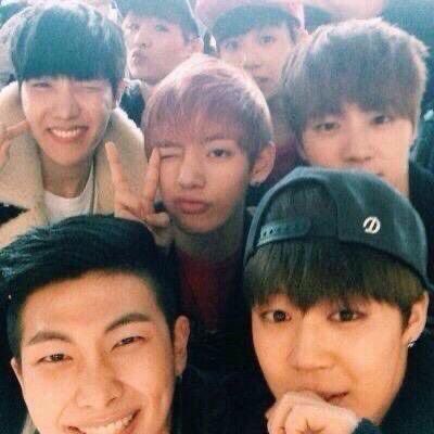 In this Bangtan Sonyeondan shit for LIFE!!!!!
#Happy10YearsBTS 💜