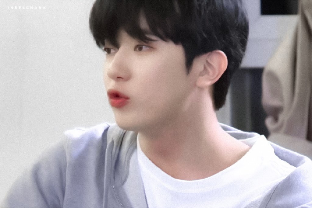 Karry3660326853's tweet photo. #Best_Boy_Yechan #YECHAN #예찬 #OMEGA_X #오메가엑스 
“情话天花乱坠，但我只愿你平安喜乐”𝓛𝓸𝓋𝓮 𝓌𝓸𝓇𝒹𝓈, 𝒷𝓊𝓉 𝓘 𝓸𝓃𝓁𝓎 𝓌𝒾𝓈𝒽 𝓎𝓸𝓊 𝓅𝓮𝒶𝒸𝓮 𝒶𝓃𝒹 𝒿𝓸𝓎. https://t.co/WblKPjUEeT