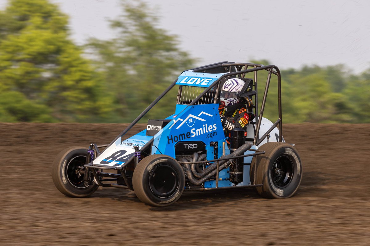 _CBIndustries's tweet photo. ‼️Indiana Midget Week wrap-up‼️
-5 top 10’s
-2 top 5’s
@Bryant_Wiedeman was 3rd over all in IMW points
@jesselovejr1 with a new track record at Gas City
Thank you to all our sponsors!
@NutrienAgRetail
@NosEnergyDrink
@Home_Smiles
@ToyotaRacing
@PristineAuction
#KCDrywall https://t.co/CLCYCYRM3B
