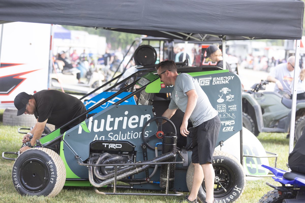 _CBIndustries's tweet photo. ‼️Indiana Midget Week wrap-up‼️
-5 top 10’s
-2 top 5’s
@Bryant_Wiedeman was 3rd over all in IMW points
@jesselovejr1 with a new track record at Gas City
Thank you to all our sponsors!
@NutrienAgRetail
@NosEnergyDrink
@Home_Smiles
@ToyotaRacing
@PristineAuction
#KCDrywall https://t.co/CLCYCYRM3B