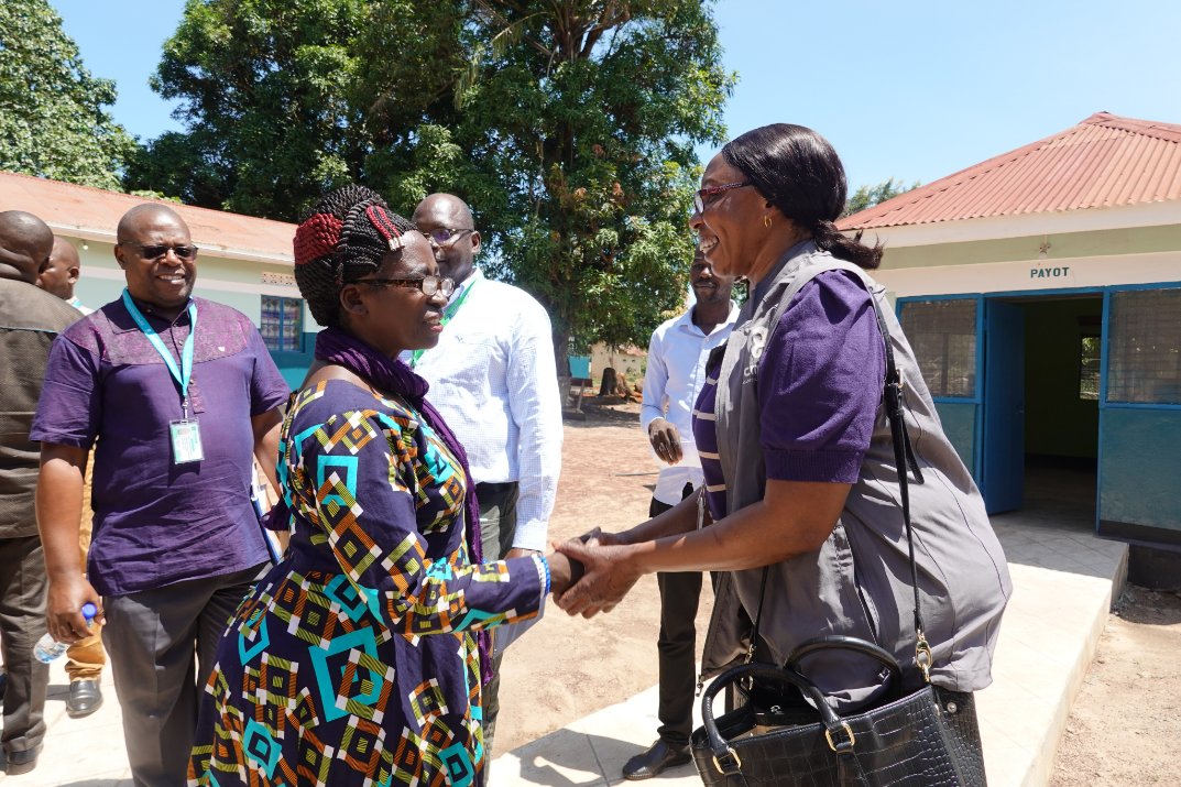 CMMBSSTweets's tweet photo. CMMB South Sudan with support from UNICEF South Sudan handed over the Child Transit Centre Yambio to the State Ministry of Gender Child and social welfare after renovation.
#UNICEFSouthSudan thanks for the continuous support https://t.co/OSVv1gfXFw