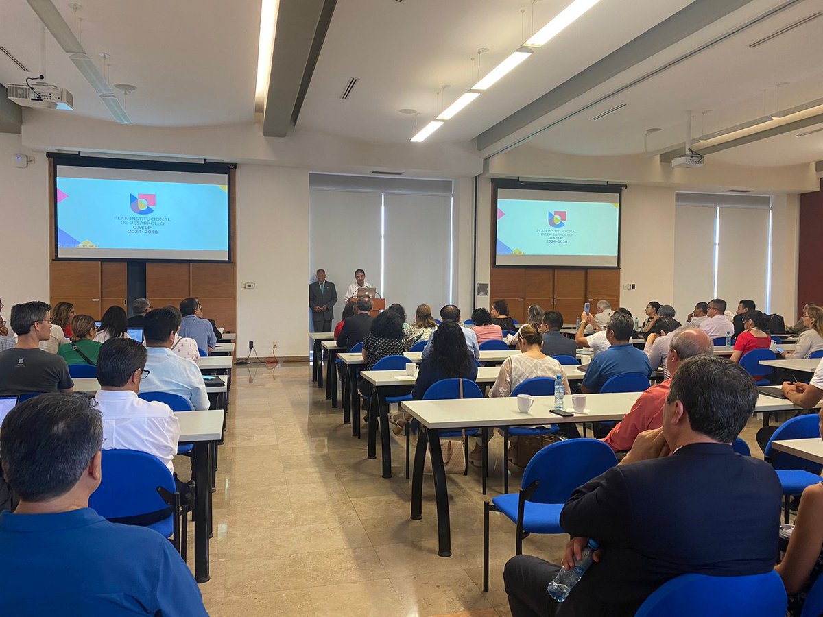 LaUASLP's tweet photo. Este día el rector @ZermenoDr presidió la sesión de la Comisión Institucional de Planeación que trabaja en la elaboración del Plan Institucional de Desarrollo (PIDE) de la Universidad Autónoma de San Luis Potosí para el periodo 2023–2030.

#CalidadUASLP #PIDE #UASLP https://t.co/s5JTU8dHFn