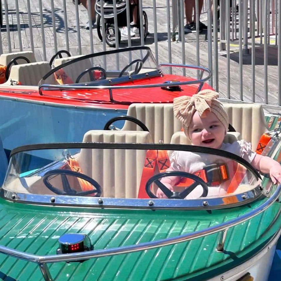 MoreysPiers's tweet photo. You can't be sad about it being Monday when you look at this cutie enjoying the boards. 🥰 #mondayblues #adorable #kiddierides #toddlerlife #cutebabies https://t.co/S2pNEZuRDs