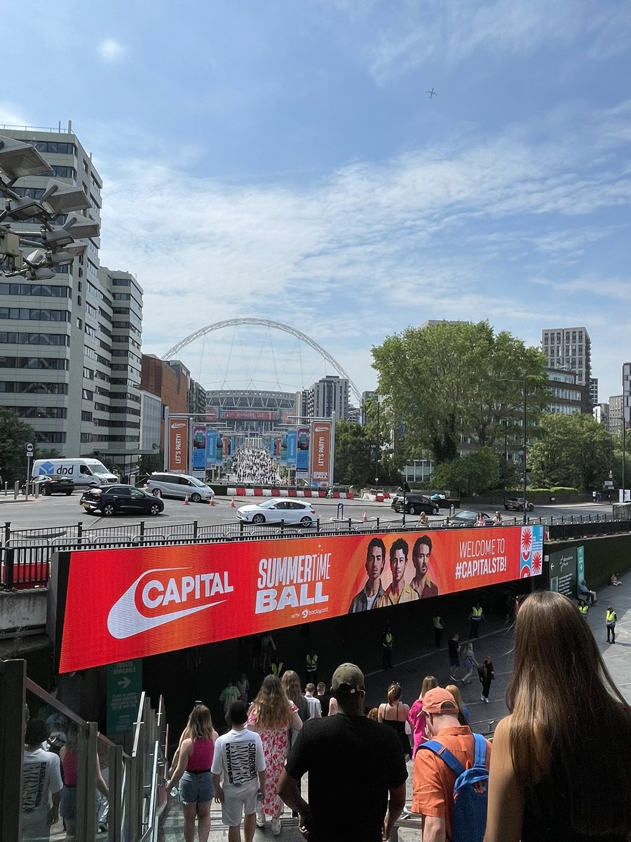 PeteMayFM's tweet photo. what an absolutely INCREDIBLE weekend working at Capital’s Summertime Ball 🌴☀️ #CapitalSTB https://t.co/JnOIzve7bt