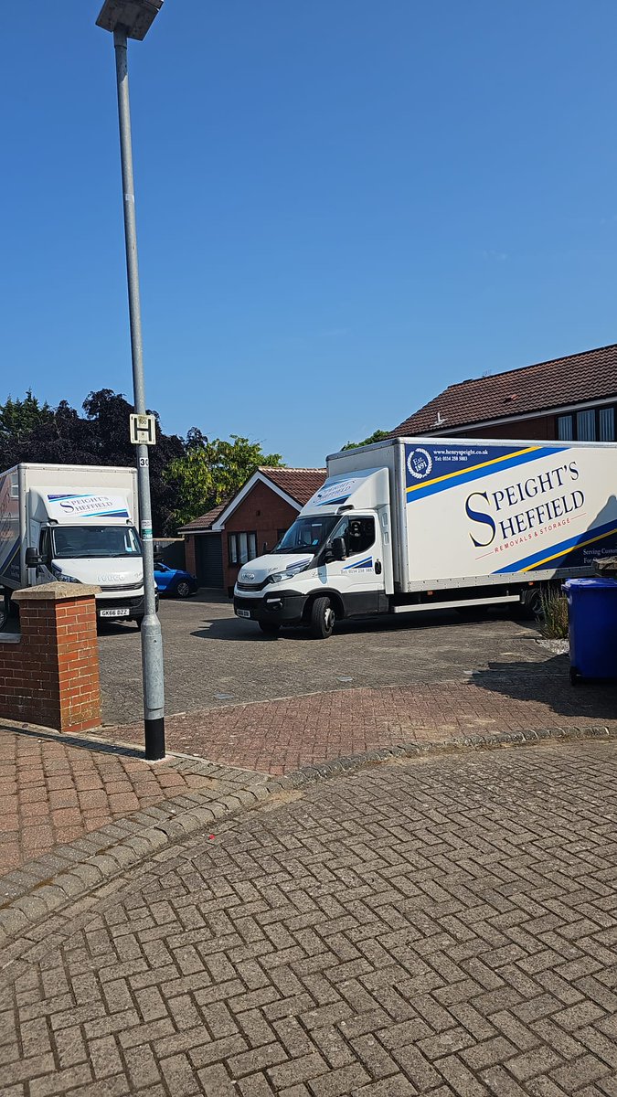 One of the fleet in Hornsea today 📍📦 🚛 🏡 
 #hornsea #eastridingofyorkshire #movehouse #movingservices #movingservicesnearme # #removalssheffield #removalssouthyorkshire #removalservice #removalsandstorage #removalsandstoragesheffield #packingservice #packingservices