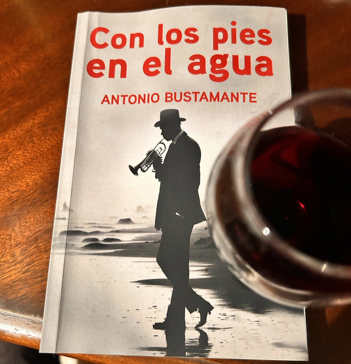 Doobeh_C's tweet photo. ✨#LunesFotero
& #DeLetras
…a-h-í.
Y si te encuentras perdido
es porque te has buscado
en el laberinto equivocado.✨ https://t.co/PBtvhOu1lP