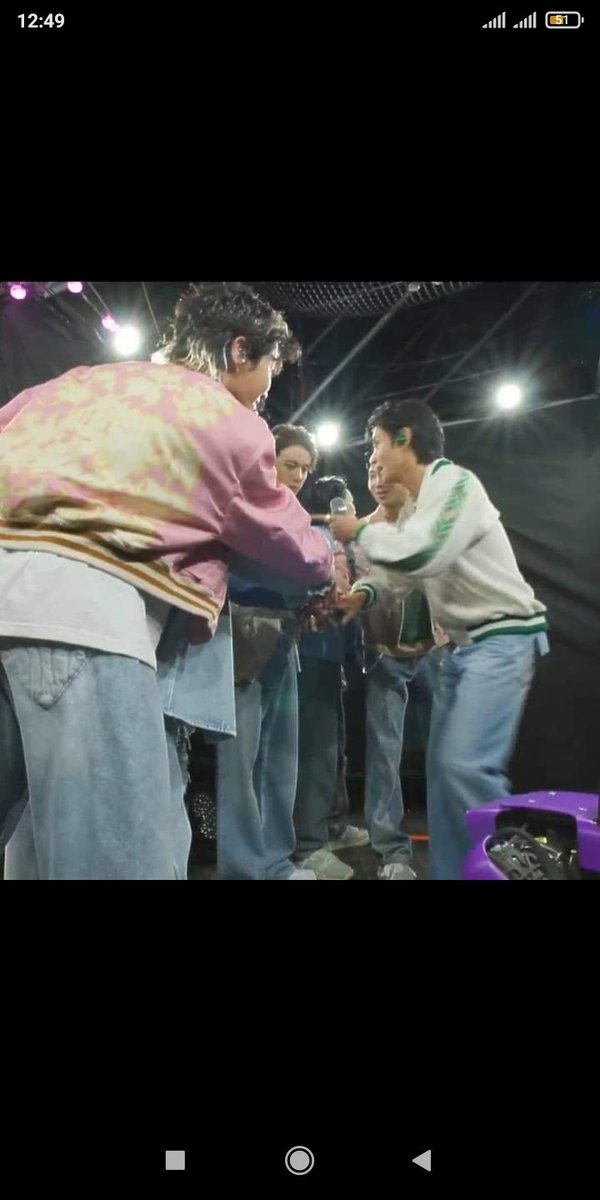 CriaCresta's tweet photo. "Purple is the last color of the rainbow. Purple means I will trust and love you for a long time."
Happy 10years of togetherness my angels and many more to go
let's stay together till eternity
#10yearswithBTS 
#BTS10thAnniversary 
#10YearsOfAPOBANGPO 
#1DecadeWithBTS https://t.co/6GP4wrhVVT