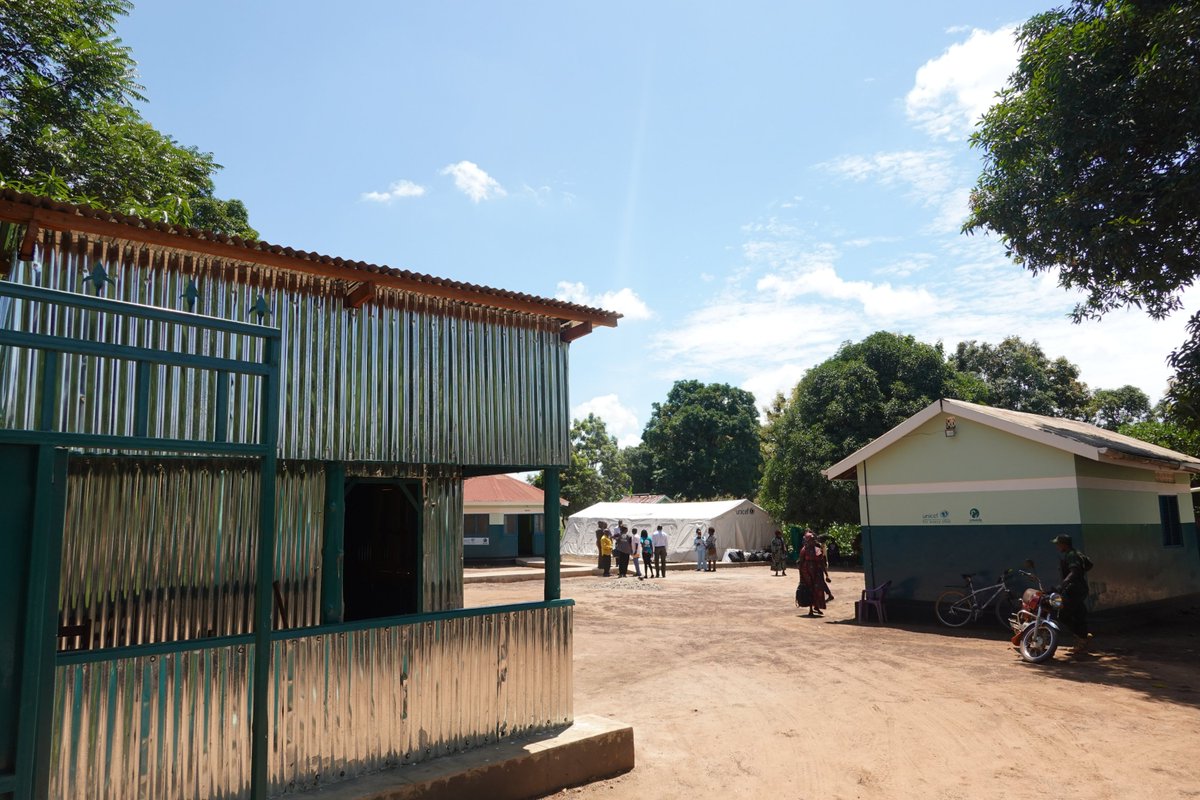 CMMBSSTweets's tweet photo. CMMB South Sudan with support from UNICEF South Sudan handed over the Child Transit Centre Yambio to the State Ministry of Gender Child and social welfare after renovation.
#UNICEFSouthSudan thanks for the continuous support https://t.co/OSVv1gfXFw