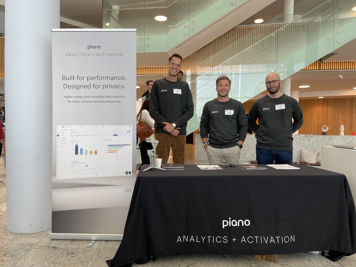 NHinternesch's tweet photo. MeasureCamp is always special - And @measurecampcph did not disappoint. Packed with highlights and flooded with fantastic people. 
As promised, I am sharing the deck for our session on "#Debugging for Mobile". Team @piano_io
will certainly be back! #mccph https://t.co/MXjBaLVzEx https://t.co/KjA5NFvHfH