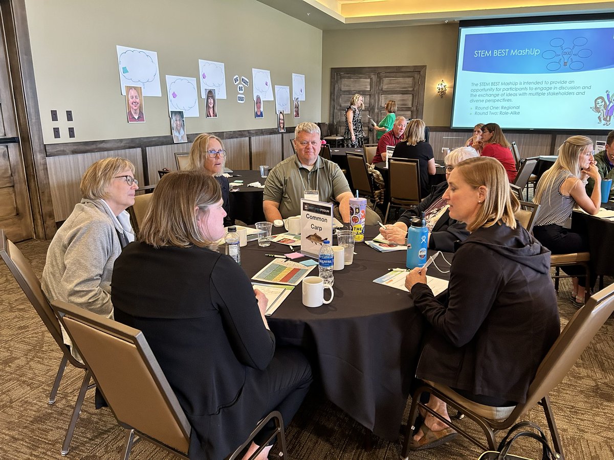 IowaSTEM's tweet photo. Educators sharing best practices and interests as part of the BEST STEMposium. https://t.co/VRmuD37ss2