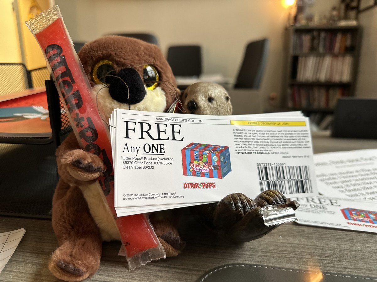 DrMarkJGonyea's tweet photo. Thanks to @OtterPops for partnering with this group of Otters in TN! Our 🦦 love this tasty treat! They are #otterlyAwesome #excellenceIsInPlainView #more2SeeInYear3 #proudPrincipal #community #otterPops https://t.co/z46FwnQJYO