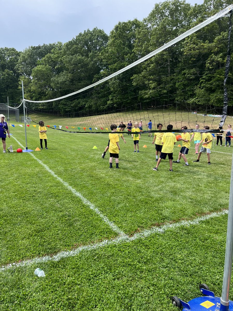 JScurriculum's tweet photo. Fifth grade field day! 🏅@AmyLaverty16 https://t.co/RR80JWf8rE