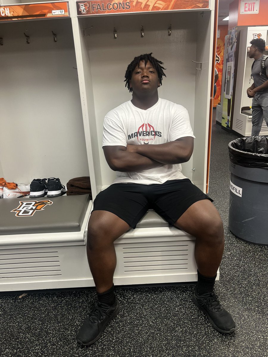 a3dagod's tweet photo. I had a great time competing at the @BG_Football camp yesterday thank you @CoachGregNosal @CoachBWhite7 for inviting me down
@coachcosmo25 @Coachryan9254 @MooreHSFootball @Rebel_Nation20 https://t.co/16UvGLQdF7
