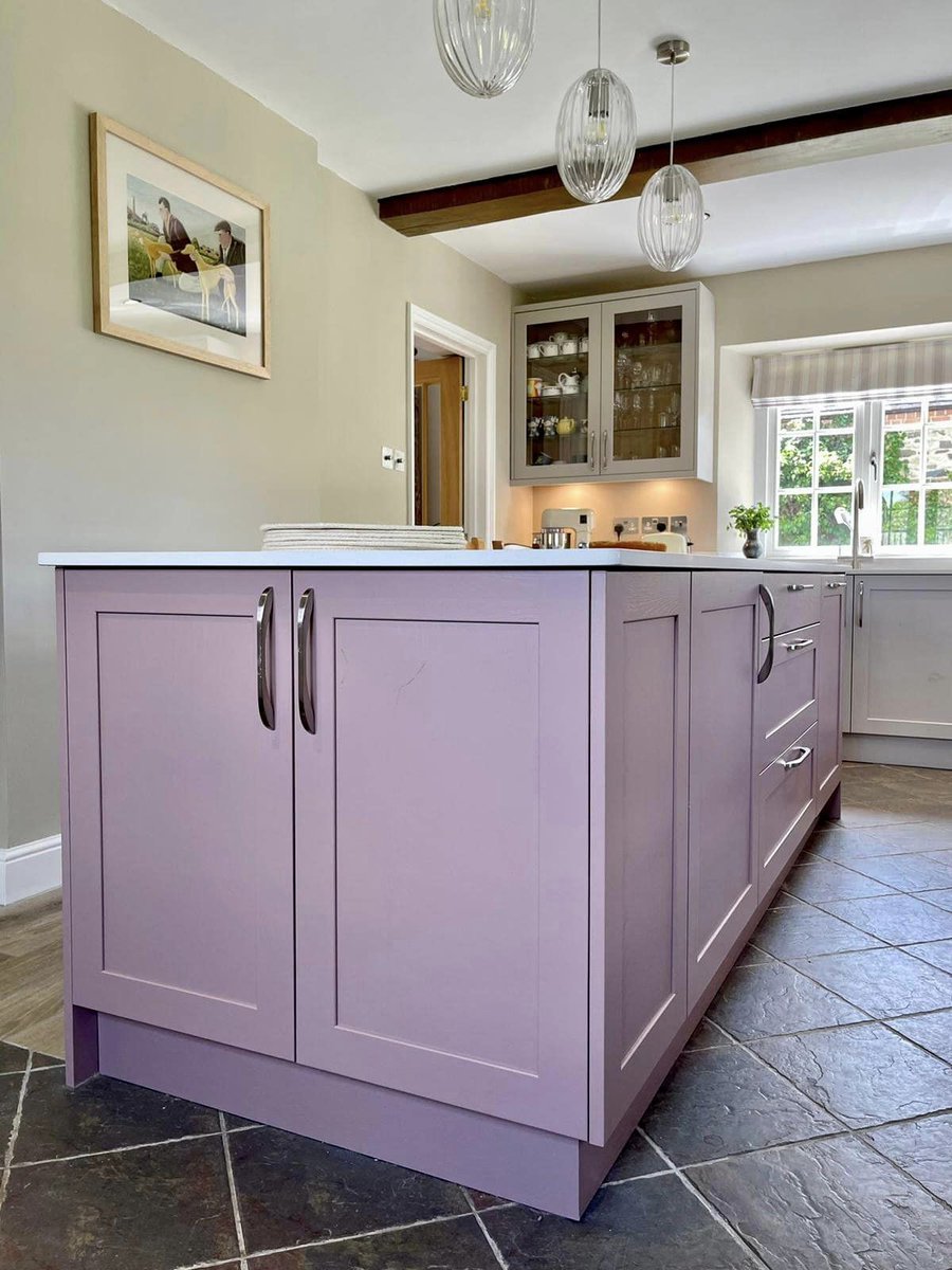 TKDBishopbriggs's tweet photo. Discover a Kitchen that truly embraces a light and welcoming colour palette ๐ธ
This charming renovation features our Alana shaker door in both Cashmere and Vintage Pink. Discover more fantastic Kitchen Designs online ๐ https://t.co/93OzmtoqrH
#PinkKitchen #CashmereKitchen https://t.co/p10ZQYbxGJ