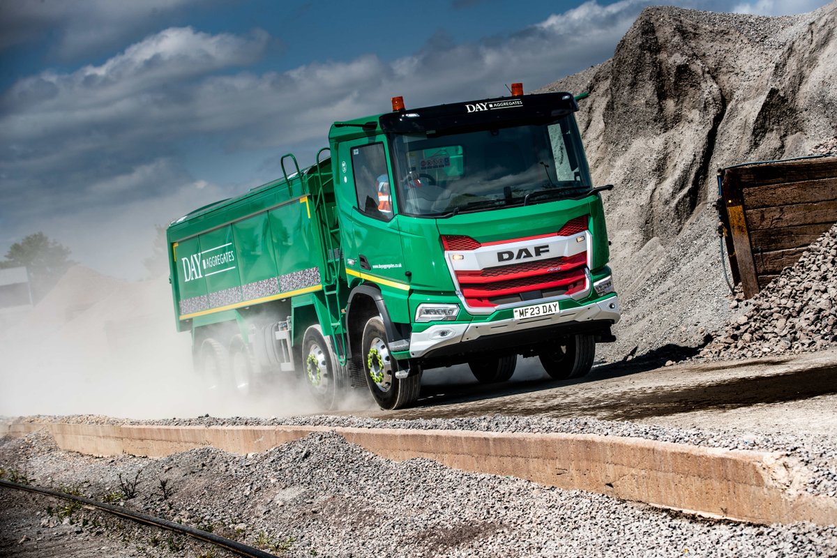 DAF Trucks UK 🇬🇧 (@daftrucksuk) on Twitter photo We can't take our eyes off of <a href="/DayAggregates/">Day Aggregates</a> new XDC! 👀💚❤️
The #truck is the first of four new XDC 8x4 tippers to enter service for the construction industry supplier. Visit the DAF blog to find out why the #DAF #XDC is such a great fit for the company: blog.daf.co.uk/new-xdc-tipper… We can't take our eyes off of <a href="/DayAggregates/">Day Aggregates</a> new XDC! 👀💚❤️
The #truck is the first of four new XDC 8x4 tippers to enter service for the construction industry supplier. Visit the DAF blog to find out why the #DAF #XDC is such a great fit for the company: blog.daf.co.uk/new-xdc-tipper…