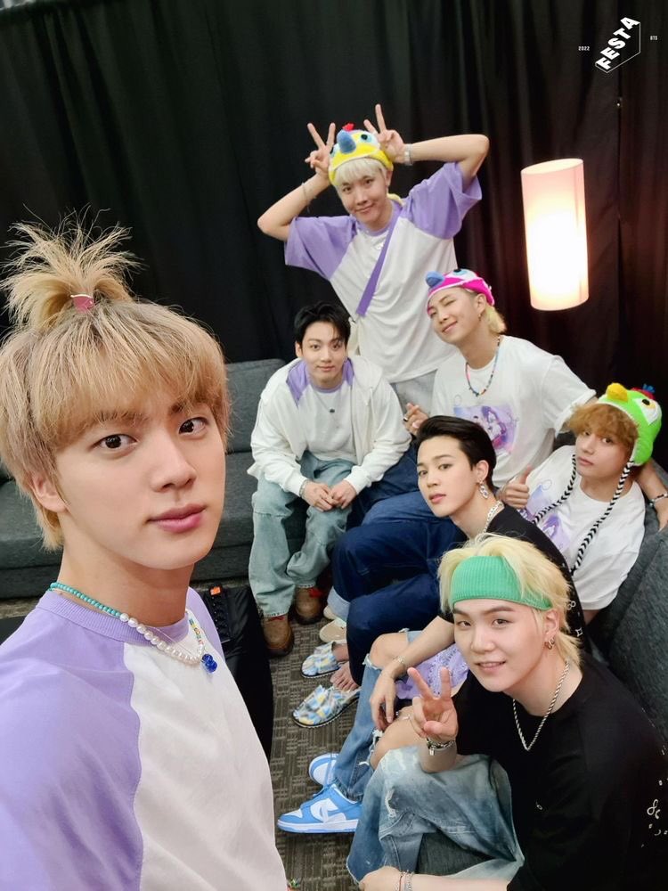 yoonminimm's tweet photo. Since the years I have known you,you have added so many good things to me,to all armies.Good luck to you.The rest of your success will pass as better days together. You never lost your hope,you always worked with determination.I hope you will be very happy.💜
#10yearswithBTS 💜 https://t.co/DkSlROoHru