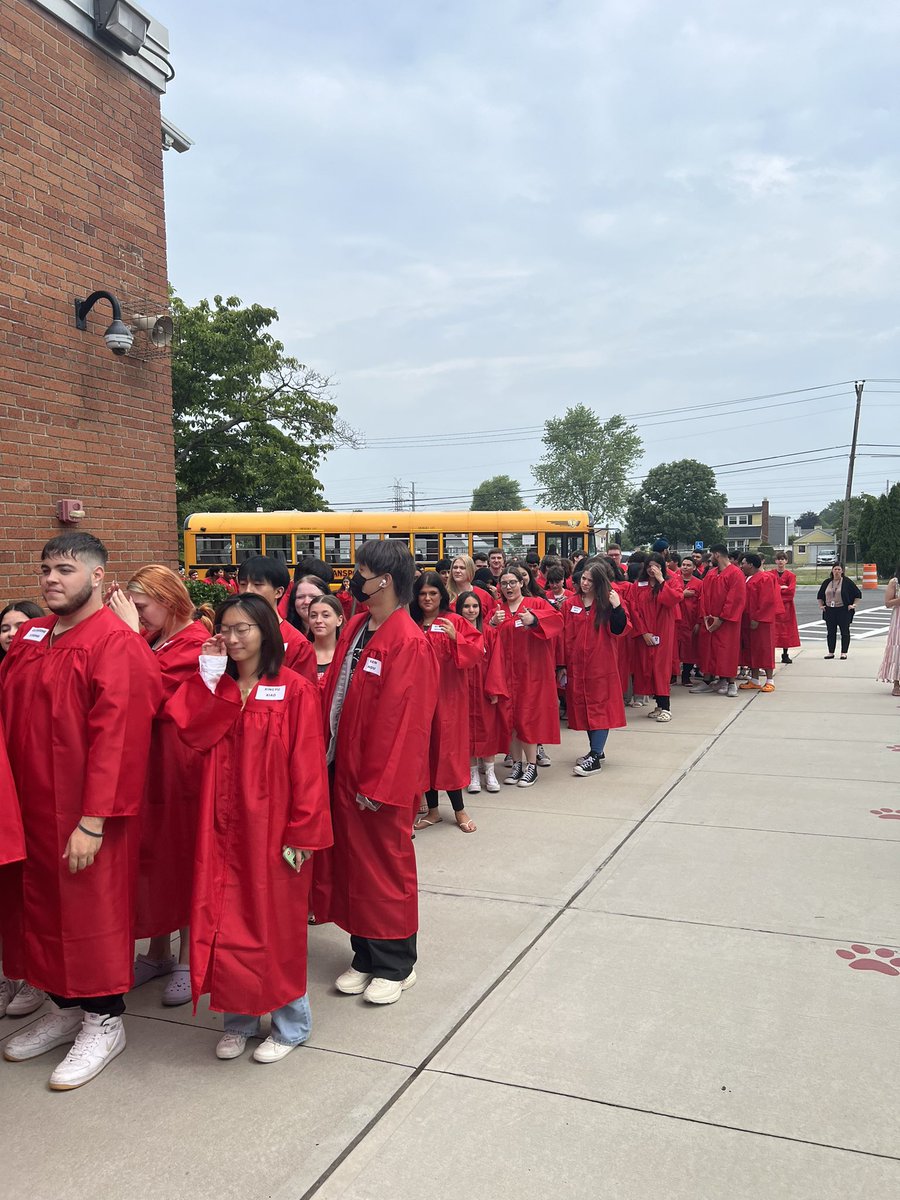 Island Trees High School on Twitter "Senior Walk Through at SparkeShines and WeRStokes