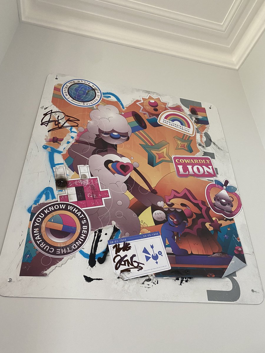I look up from my desk and this is what I see. This piece always fills me with joy. A little like my brain: There’s a lot going on in it! <a href="/Defacedstudio/">Defaced</a> <a href="/Sothebysverse/">Sotheby's Metaverse</a> has to. I just no Nu