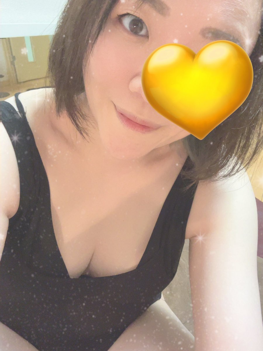 お久しぶりです♡♡
夜中の更新になってしまいました♡💦

次回出勤ですが⬇️♡
14日(水)19時～24時です🫶

久々の出勤なのでドキドキ💓

お待ちしてます♥️