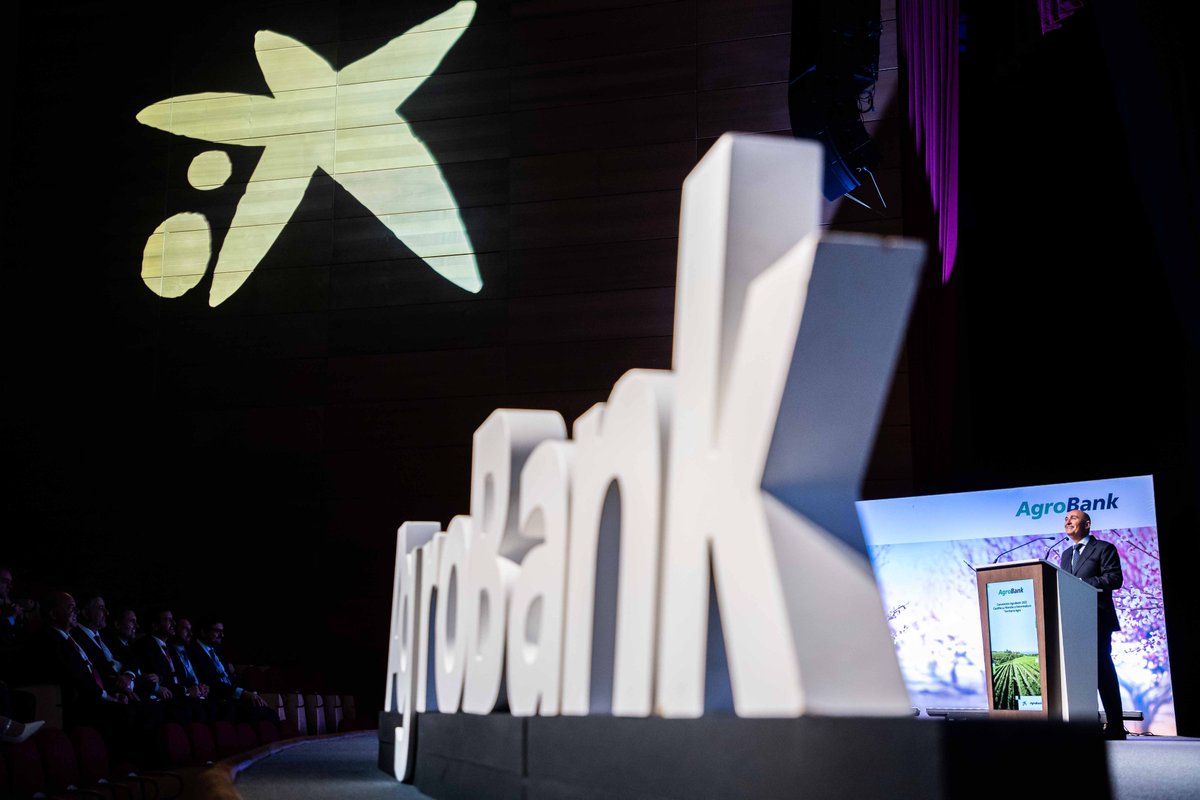 AgroBank_CABK's tweet photo. Este lunes hemos celebrado la primera Convención #AgroBank de la DT de Castilla-La Mancha y Extremadura, en la que se ha puesto al sector #agroalimentario en el centro de la acción de negocio de la entidad. 

Además, @JaimeCamposMun y @sgutierrezponce intervinieron en la mesa redonda "Crecemos con Agro".

Conoce todos los detalles en el #AgroBlog: https://t.co/iyn9C3wShz

#AgroEvents