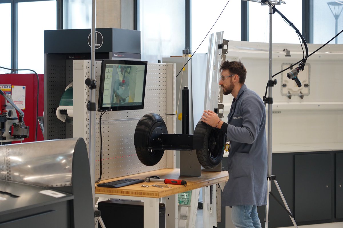 Univ_Toulouse's tweet photo. Parmi les projets développés au sein de la MFJA : @Pad_Occ, la plateforme d’accélération de l’industrie du futur, accompagne les entreprises des filières industrielles fondées sur la mécanique dans leur transformation vers les enjeux environnementaux, économiques et humains. https://t.co/6EP5g3ivMp