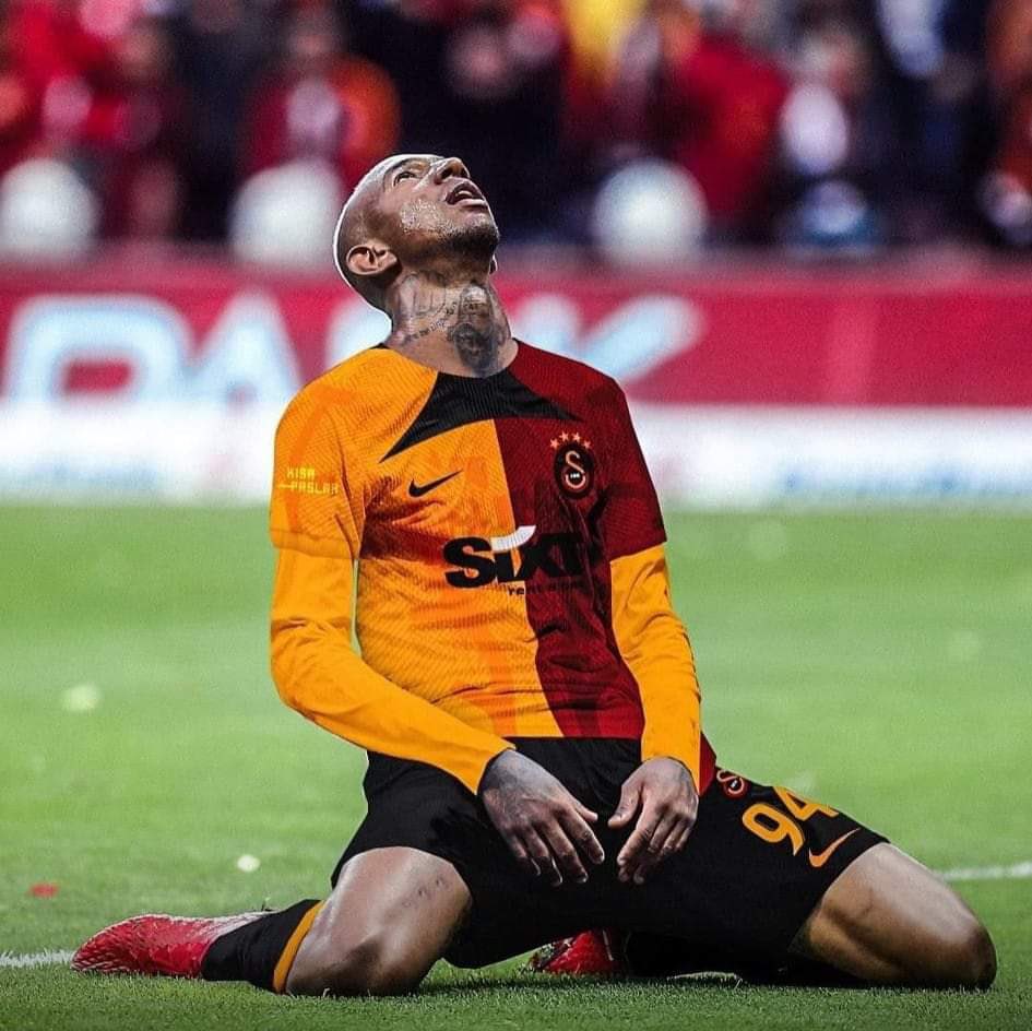OFICIAL: Talisca será reforço do Besiktas