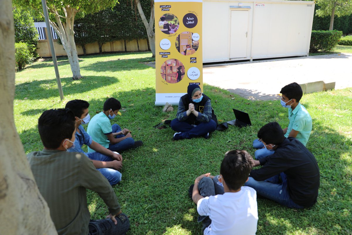 تؤدي عمالة الأطفال إلى إحداث ضرر نفسي وجسدي وأخلاقي لديهم. يعمل فريق لجنة الإنقاذ الدولية في #لبنان بلا كلل للقضاء على هذه الممارسة ويقدم بدائل أفضل من خلال خدمات #حماية_الطفل و #التعليم.

#اليوم_العالمي_لمكافحة_عمل_الأطفال