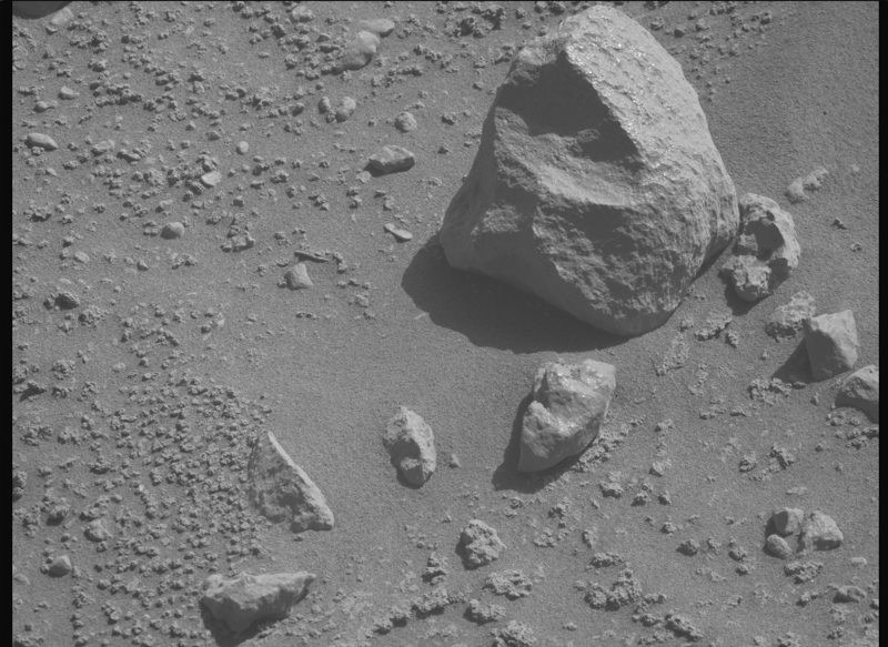 rovingmarsbot's tweet photo. Acabamos de recibir un total de 6 imagenes del Perseverance de los siguientes instrumentos:  MCZ_RIGHT:4 NAVCAM_RIGHT:1 FRONT_HAZCAM_LEFT_A:1. Puedes verlas aquí: https://t.co/iFO0VzSYV8 https://t.co/ebpjee1GTN