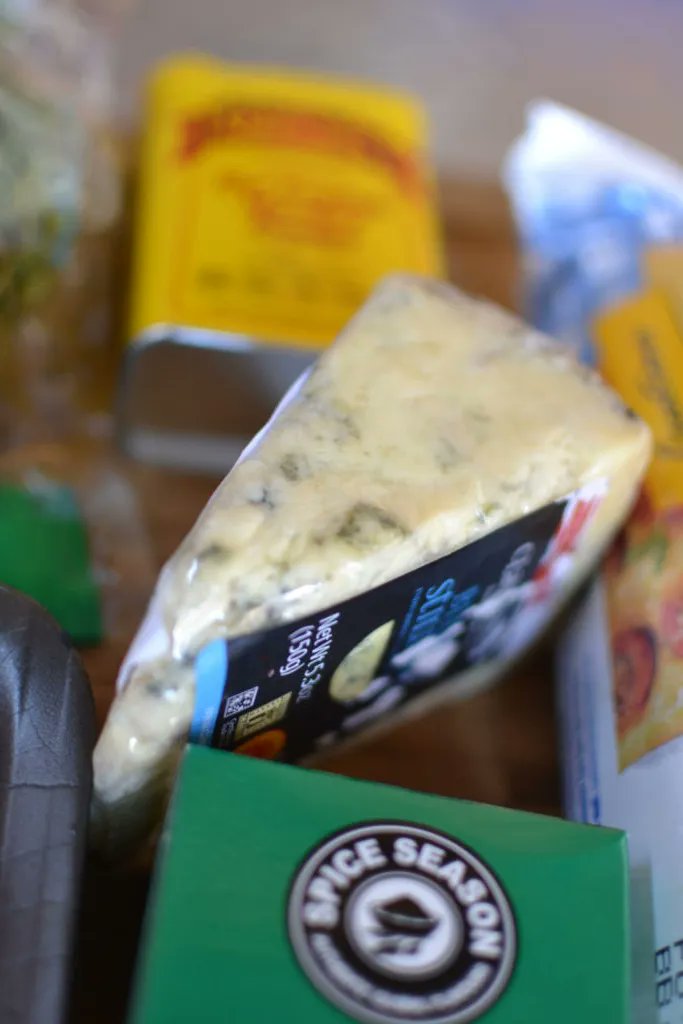 Boozy_Foodie's tweet image. This weather has got me craving #Smulpape #SocialSavage&apos;s &quot;Beef and Stilton Pie&quot;!  Yum!

#PieWeather #BeefAndStiltonPie #KitchenAtTheEndOfTheUniverse #MondayMemories

socialsavage.co.za/2017/06/12/kit…