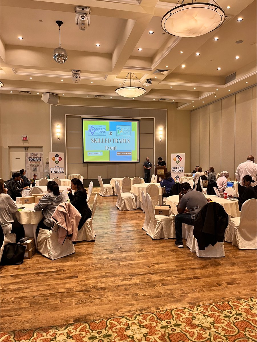 Presenting to PDSB's teachers and guidance counsellors!

Thank you @PeelSchools for providing us with this incredible opportunity to help students understand the diverse career paths available to them.

#SOY #Apprenticeship #SkilledTrades #PDSB #CareerChoices