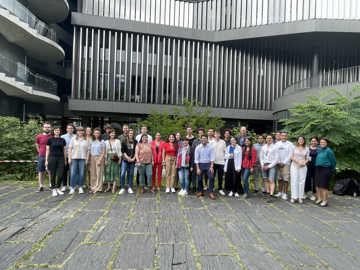 PSEinfo's tweet photo. Today marks the first day of the 2023 edition of the #PSESummerSchool☀ 📚
Welcome to our students from all over the world!🌍
The Paris School of Economics is really happy to have you all gathered on our campus 🙌 https://t.co/FxRn2yEF9h
