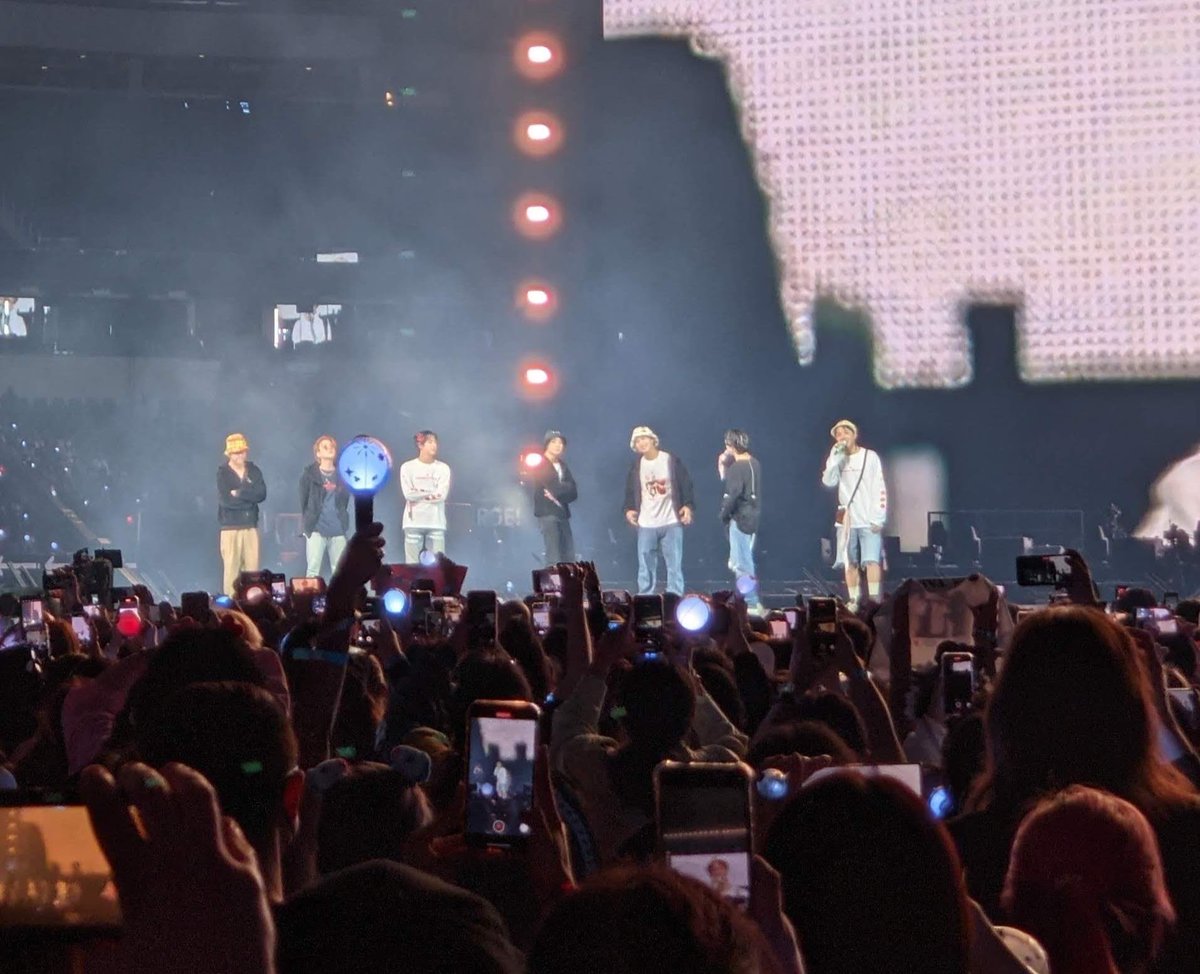 HannahxBTS_AFBF's tweet photo. Forever grateful for finding you, @BTS_twt 💜 I hope you are all feeling happy today and can feel ARMY'S gratitude for all of your hard work and love.

#10yearswithBTS
#BTS10thAnniversary
#10YearsOfAPOBANGPO
#2023BTSFESTA
#방탄소년단
#BTS10thAnniversary
#아포방포10
#7방탄소중해 https://t.co/mnpLoPycdK