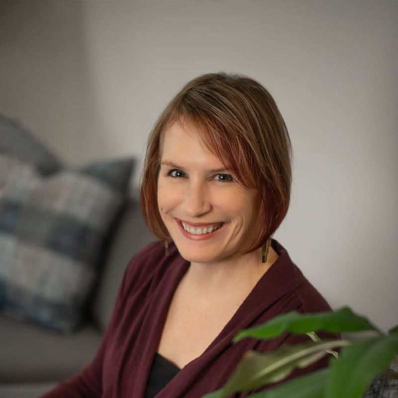 WillametteMBA's tweet photo. 🙌 Non-profit alum spotlight! 🙌

Denise Callahan, MBA '00 currently works as the Director of Postsecondary Success at the Ford Family Foundation. She leads the programs and scholarships that make life-changing opportunities and support available to high-need students. https://t.co/apeYXAvLsA