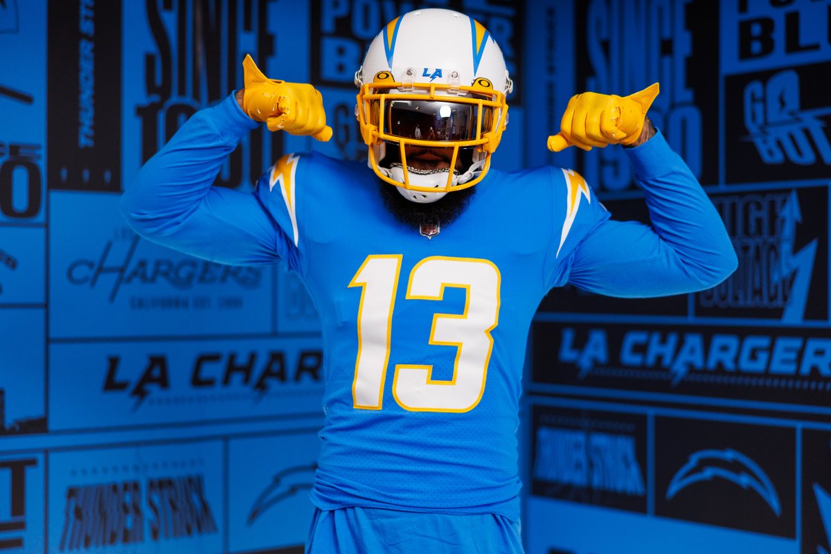 chargers tweet picture