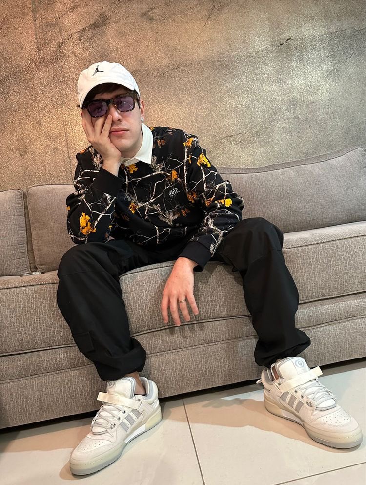 •SARA♡ on Twitter: &ldquo;RT @Ariadna89_: 🕷️🖤¡!juanito&rdquo;