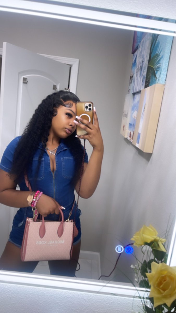 kireedanielle's tweet photo. Eyes on me🤍 https://t.co/HbhRxldjqM