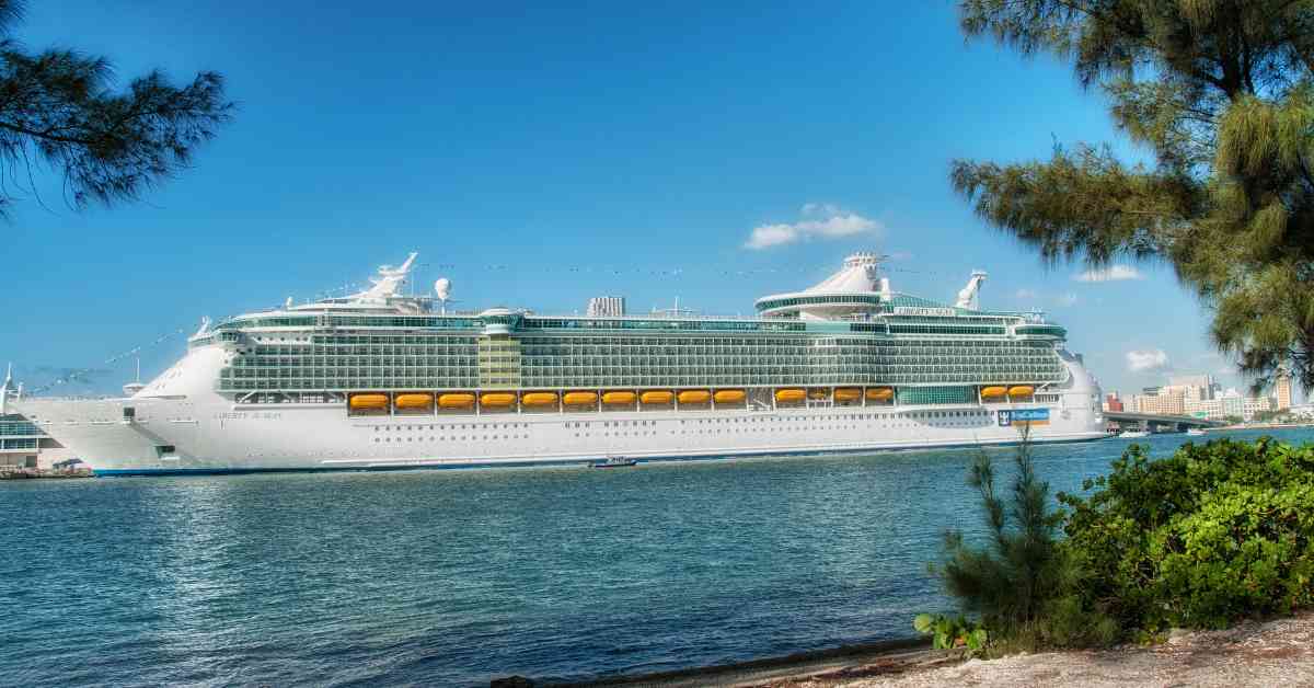 MarineInsight's tweet photo. Royal Caribbean Extends Collaboration To Capture Ocean Conservation Data Onboard Ships
...Check Out this article 👉https://t.co/nkdcQ3TJKD
#RoyalCaribbean #OceanScope #Shipping #Maritime #MarineInsight #Merchantnavy #Merchantmarine #MerchantnavyShips https://t.co/raMOnCmAUr